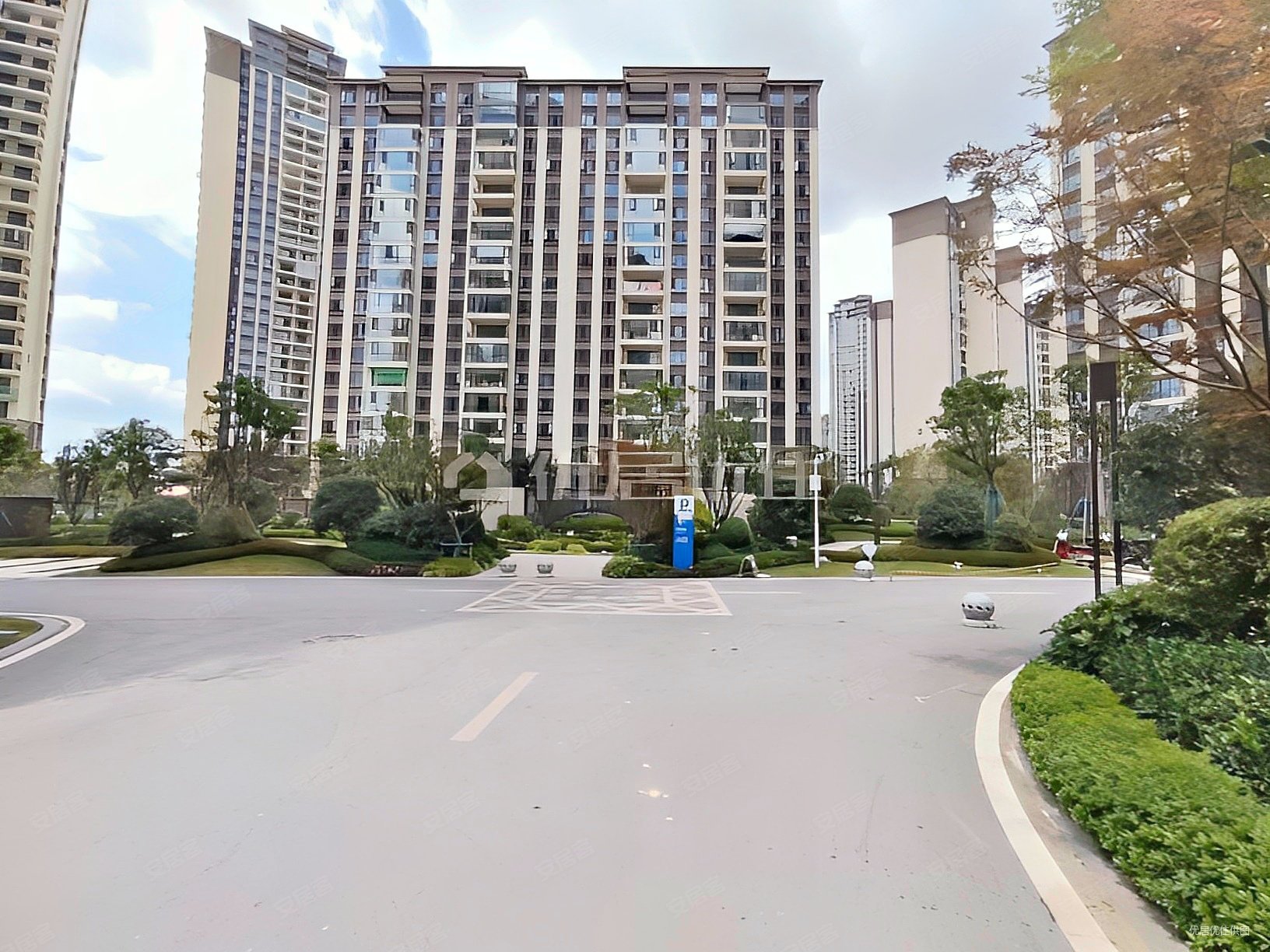 碧桂园西南上城映山府带车位南北通透高楼层采光充足