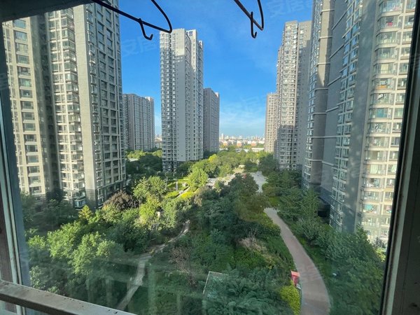 廊坊燕郊燕顺路东贸国际花园甩租 东贸国际 精装地砖白墙东南一居