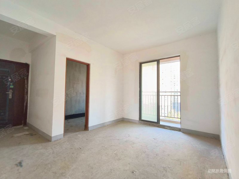 东湖边次新房欢乐星城南北通透三房两卫产权清晰急售