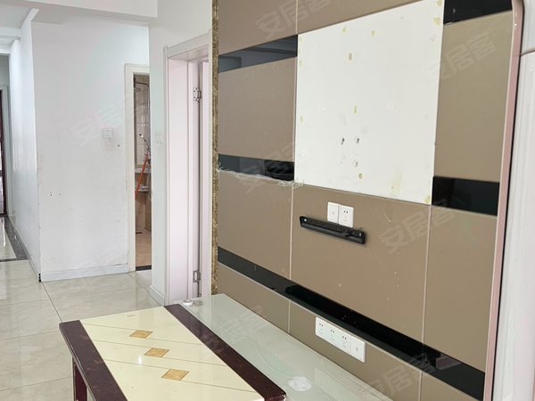 徐州新沂南京路宏基天城宏基天城两室一卫 三个空调 1400月包物业 有钥匙随时看出租房源真实图片