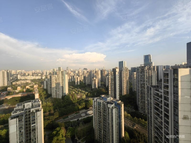 安静不吵,龙湖水晶郦城郎苑二手房,156万,3室2厅,2卫,121平米-重庆