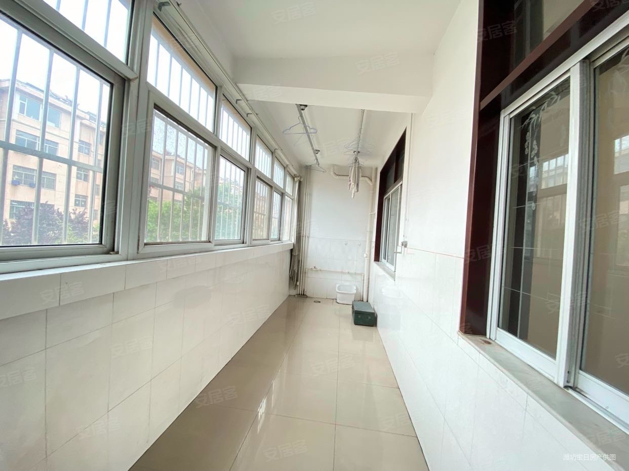 龙苑新村(南区)|黄山路6636号3室2厅2卫143平方米