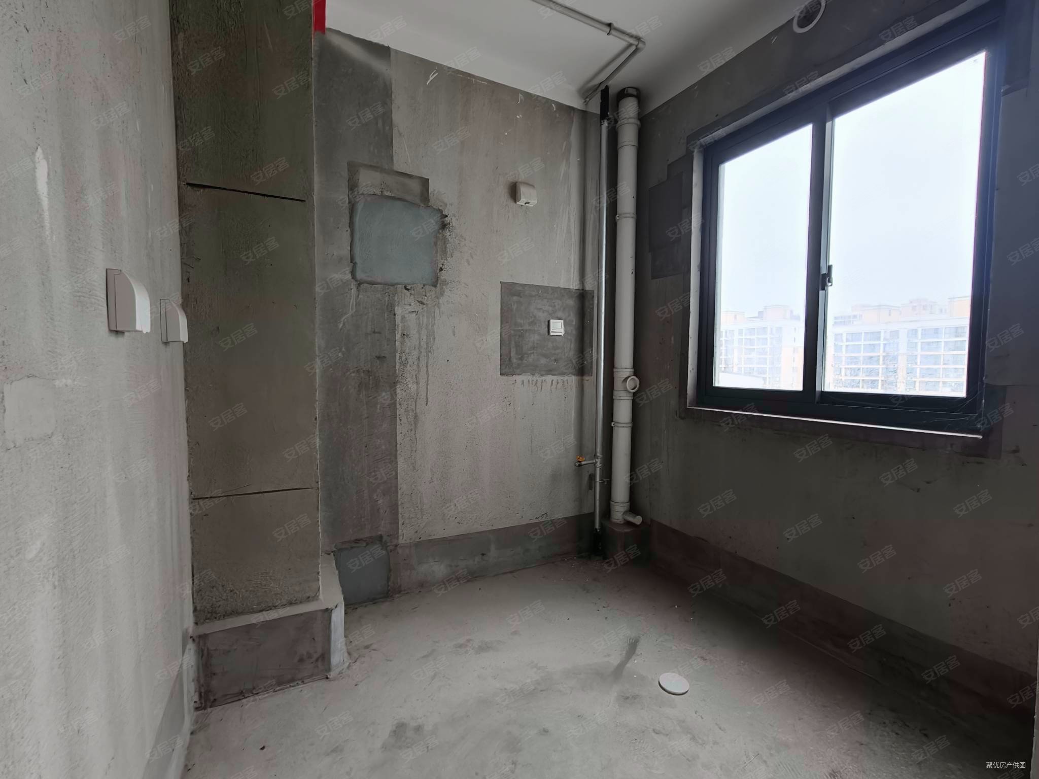 华宸府3室2厅2卫89㎡南北55万