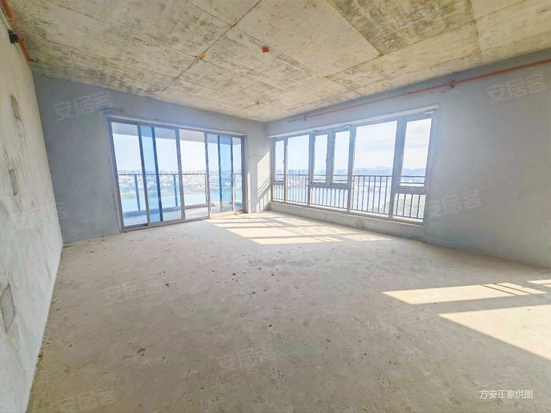 保利达江湾南岸二手房,520万,5室2厅,4卫,251