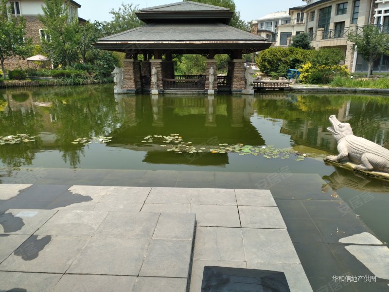 东山墅6室4厅6卫570㎡南8800万