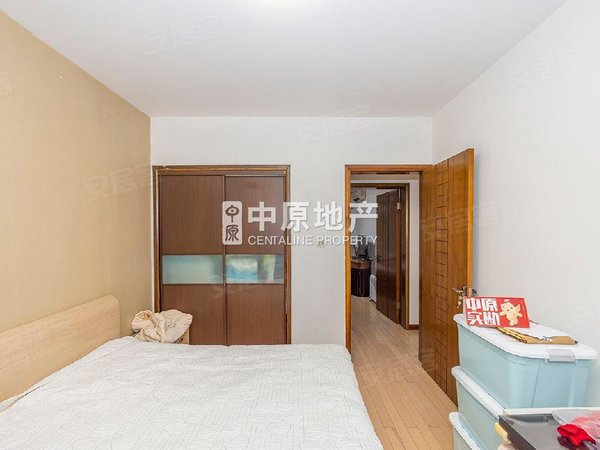 【多图】华升新苑,鞍山租房,8号18号地铁 精装修两房一厅,朝南采光好