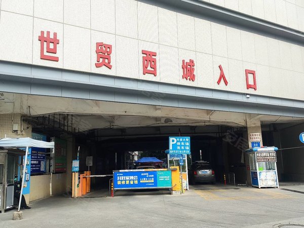 南宁西乡塘大学东路世贸西城世贸西城 精装一房一厅出租,欢迎各位朋友