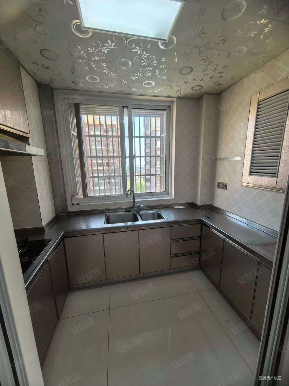 金水湾3室2厅2卫120㎡南北73.8万