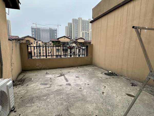 西安长安航天城龙湖花千树(二期)可月付东长安街地铁航天城中湖公园