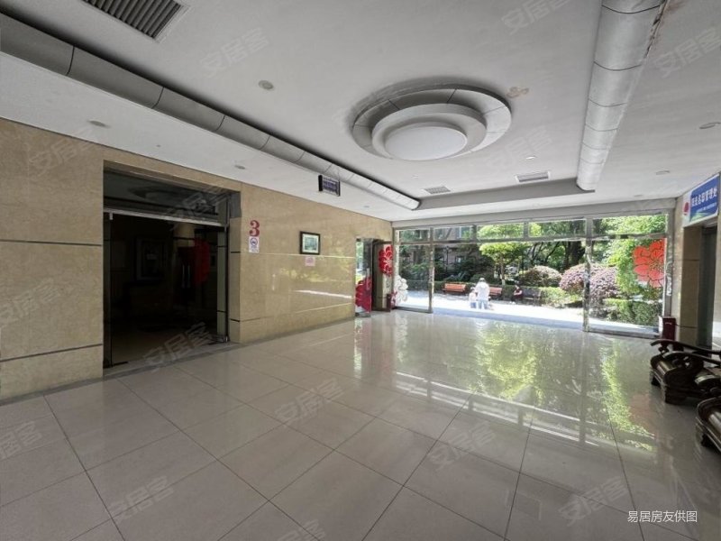 阳光名邸~交小高区三房 房型正在气  酱价急售