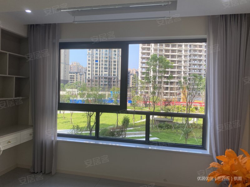 隆鑫花漾城(合川)3室2厅2卫108㎡南北65.8万