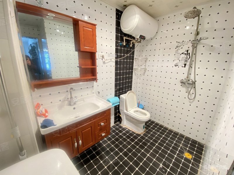 东兴帝豪花园首付30万精装好房交通便利有电梯南北通透