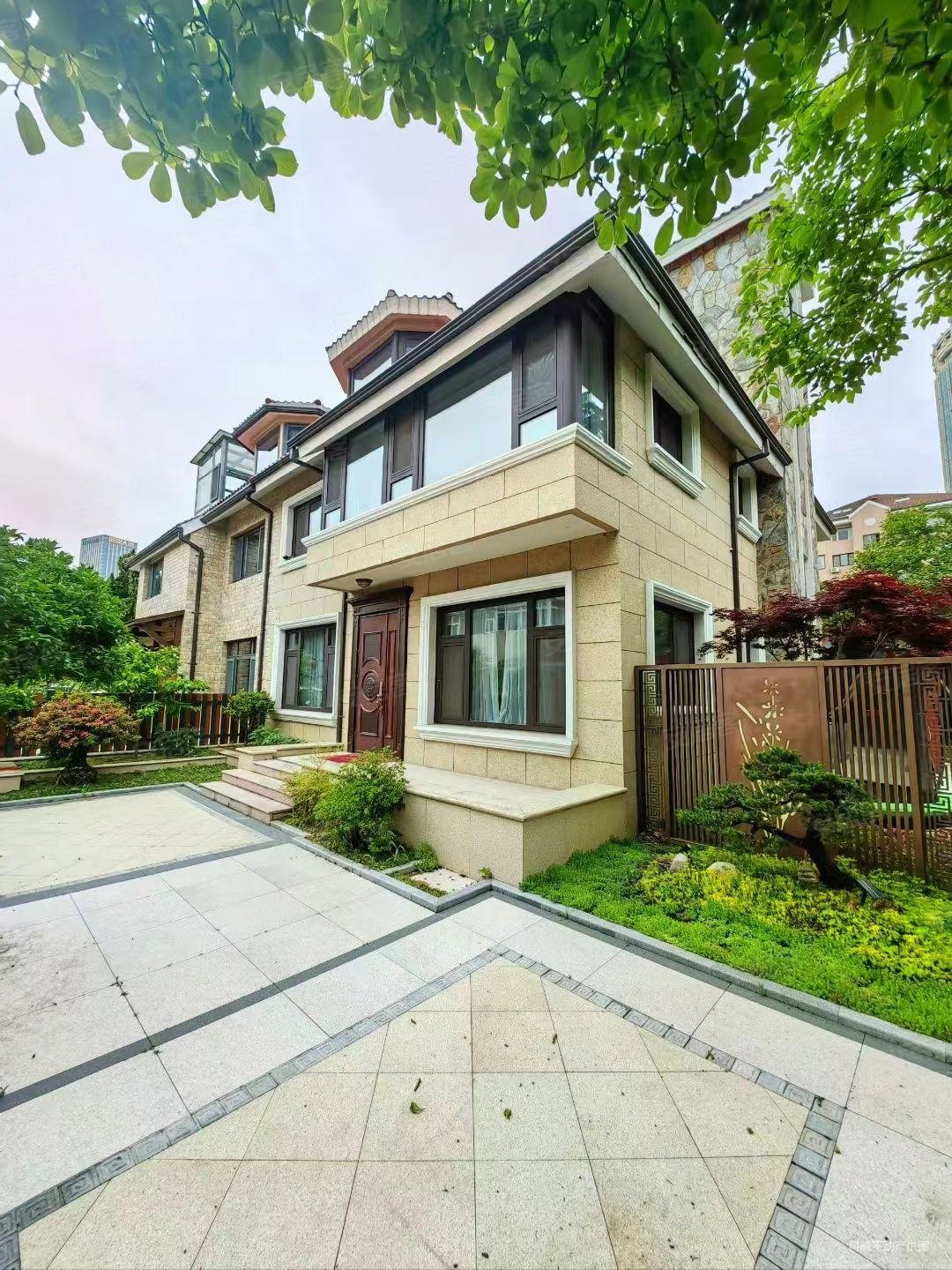 院150平,崂山弄海园(别墅)二手房,3350万,4室2厅,3卫,258平米-青岛