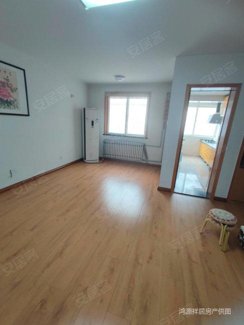 1号地铁口附近兴华苑大套二急售