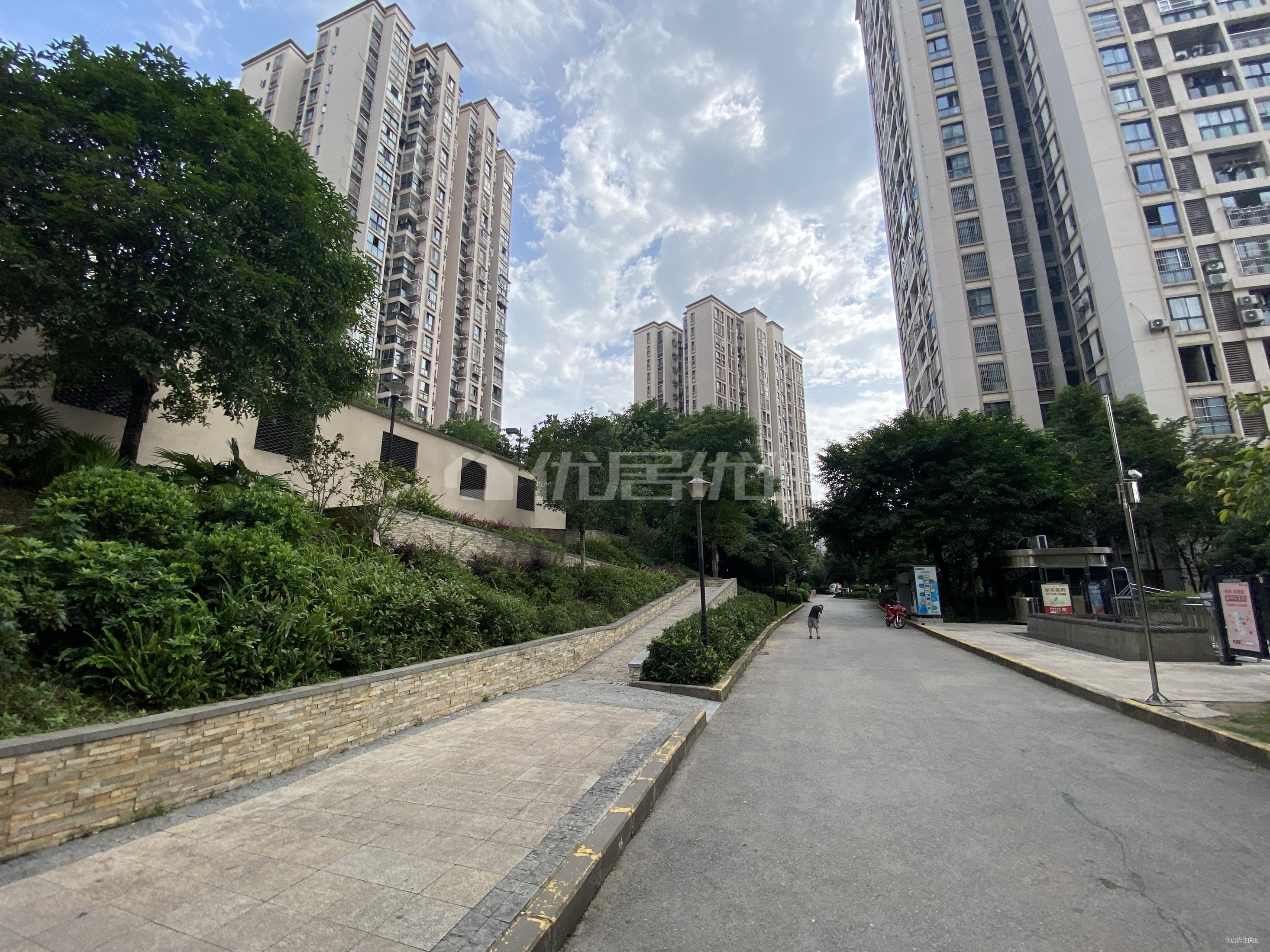 重庆房产网>重庆二手房>渝北二手房>回兴二手房>南方玫瑰城黛瑰苑>