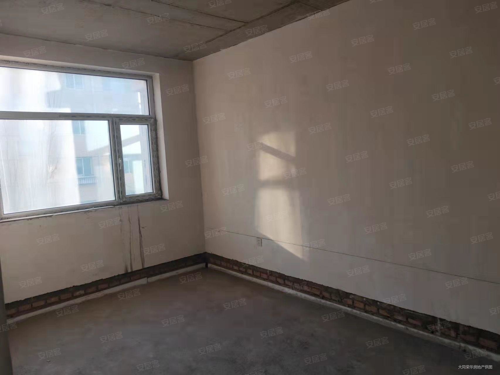 益生园3室2厅1卫143㎡南北40万