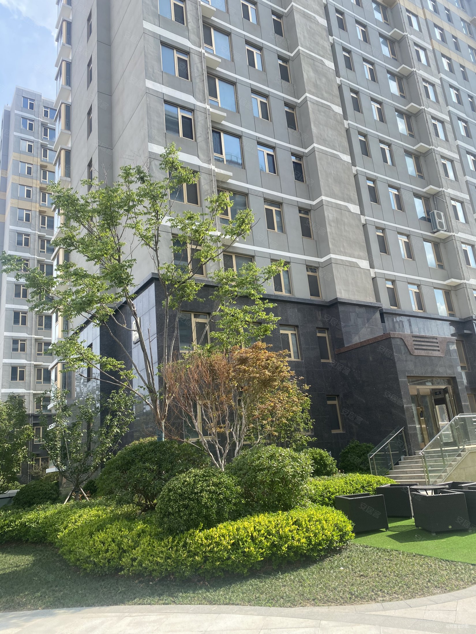 世纪公园一小二中地铁旁现房即弘通修远城