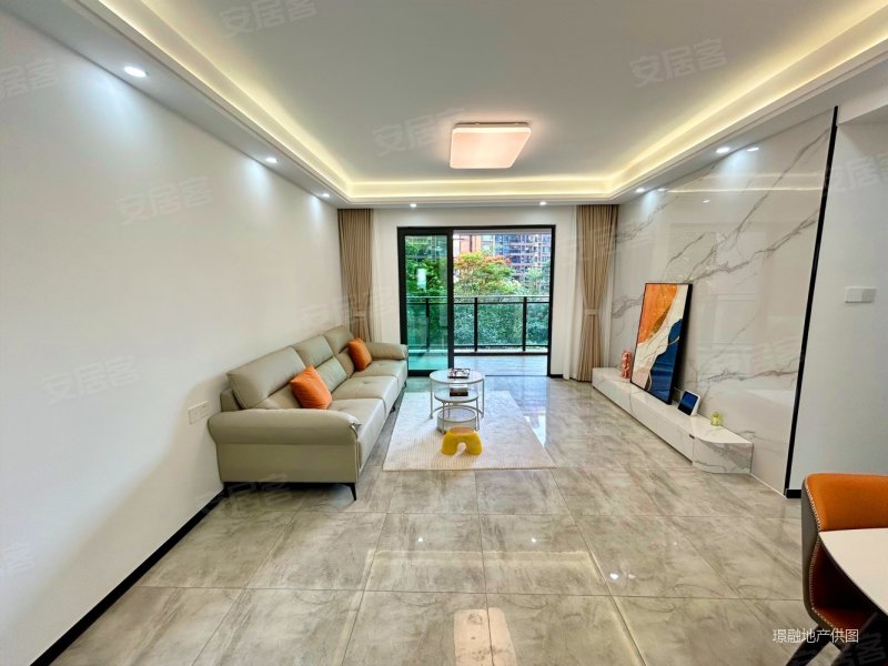 佳境康城一期!全新精装没有入住过!刚需3房两卫 朝南向