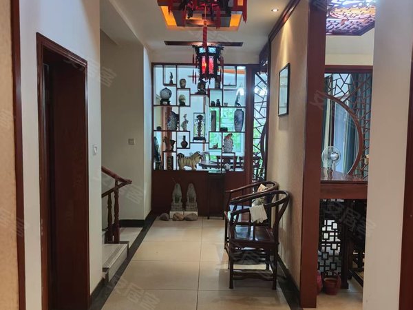 金华金东金义都市新区四季新城(别墅)6室3厅3卫拎包入住家电家具齐全周边配套设施齐全带花园出租房源真实图片