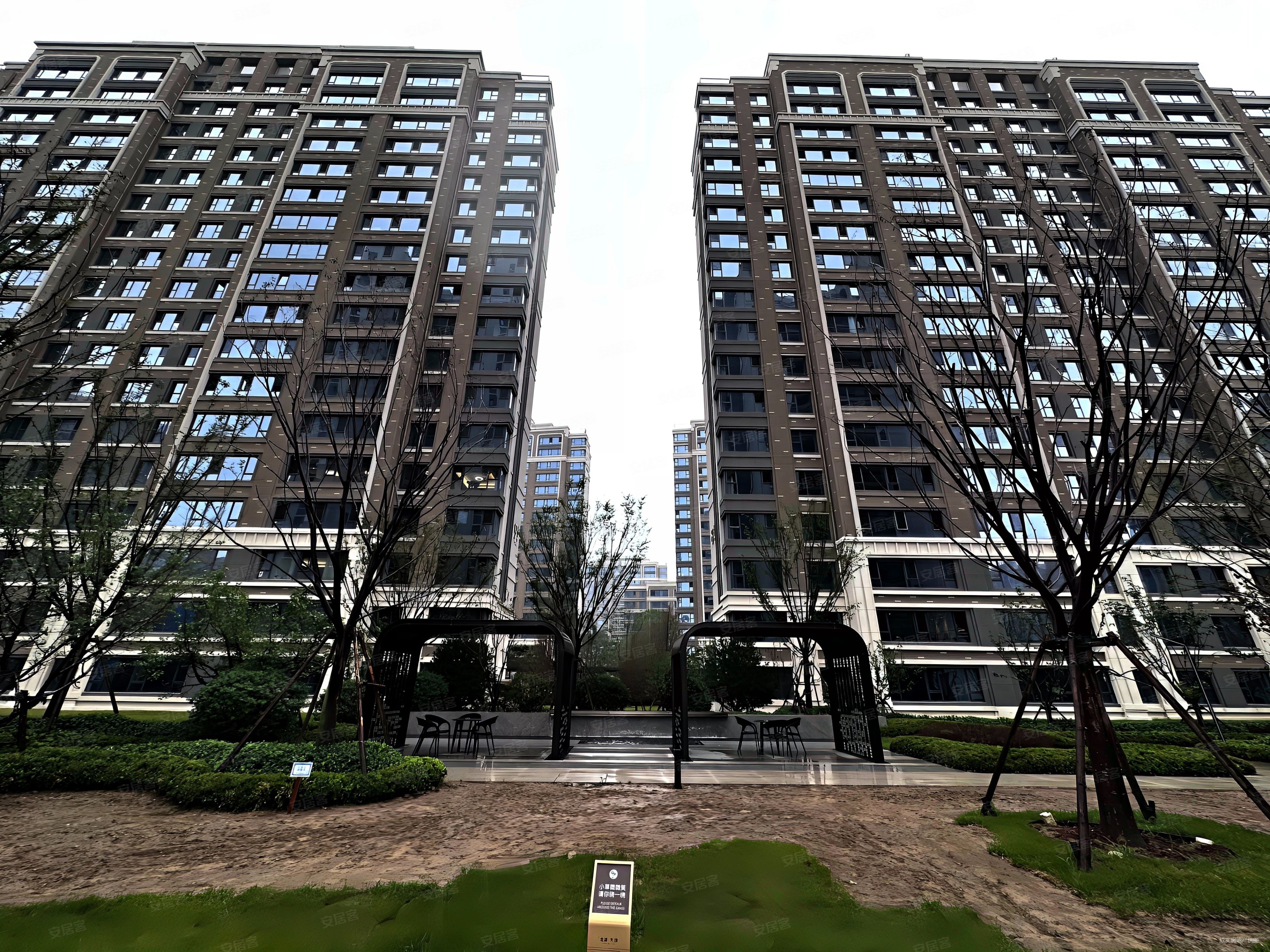 龙湖天璞二号地