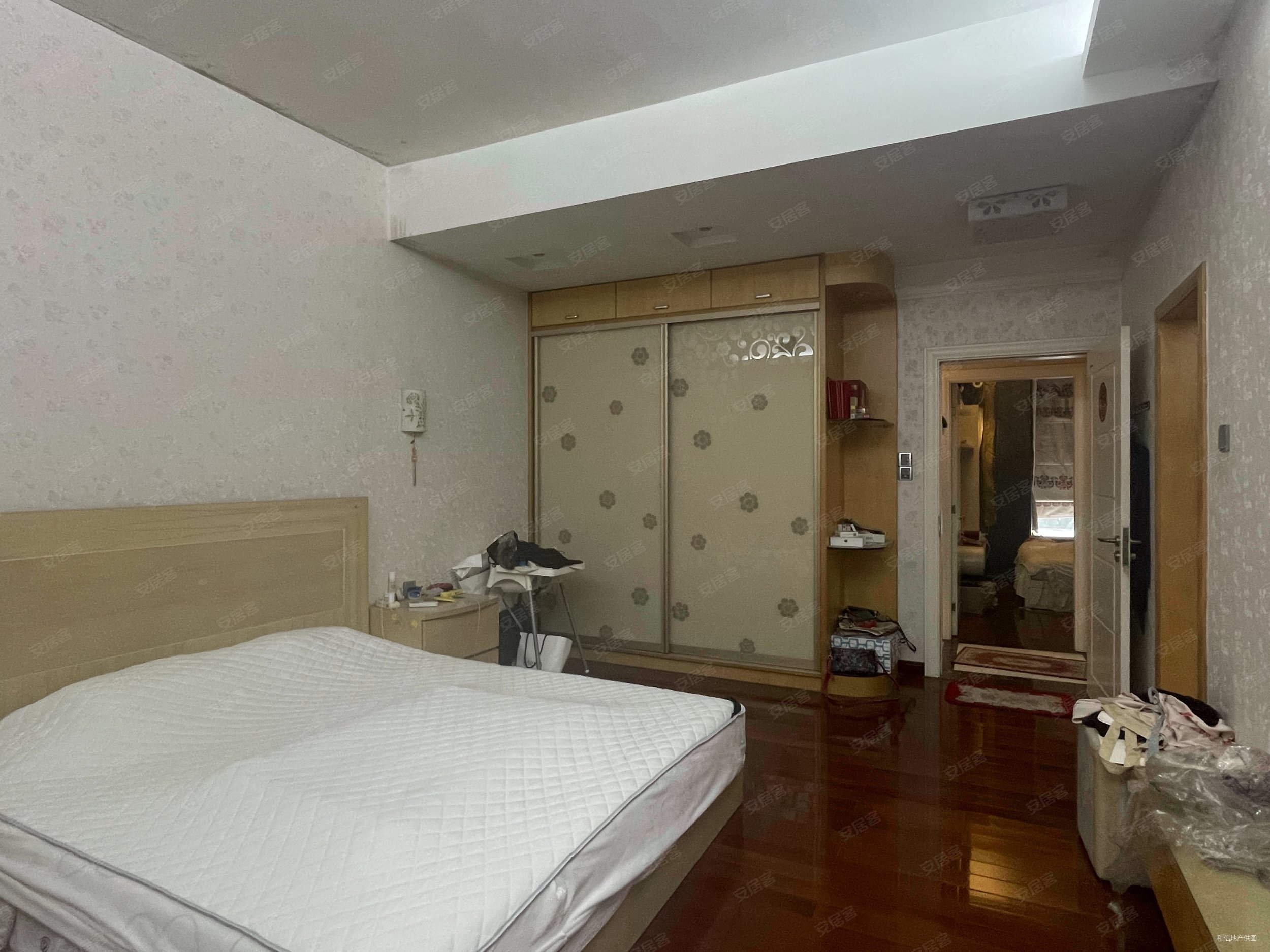 富盈加州阳光花园3室2厅2卫139.21㎡南北210万