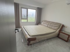 桂林临桂一院两馆三台空调 朝南两房 9楼 家具家电齐全 汇荣玺悦里出租房源真实图片