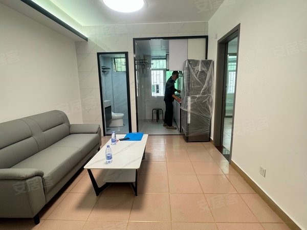 深圳龙华民治潜龙景园民治地铁口小区精装一房一厅出租房源真实图片