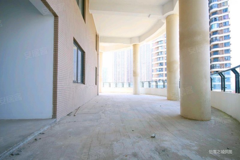 国博天墅老证超大阳台中低好楼层户型绝好房东急卖可少