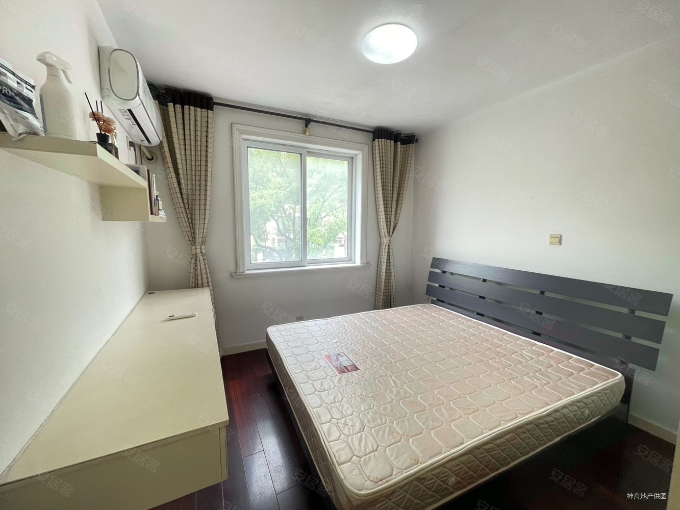 急售芦潮港两室两厅装修全送看房有钥匙