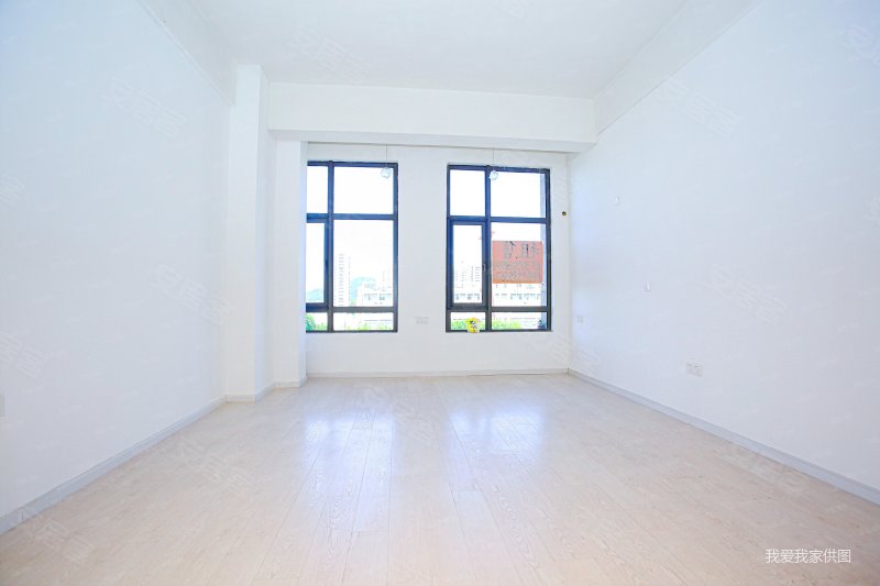 萧山义桥御景蓝湾,视野好小区中心位置,停车方便.