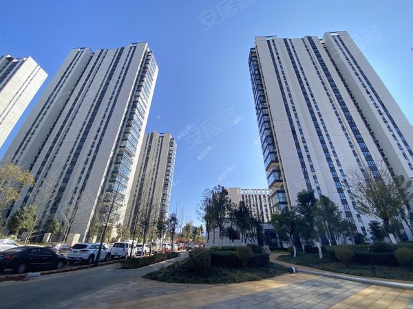 昆明呈贡大学城白龙潭家园高铁南站旁精装修带家电家具带车位 拎包