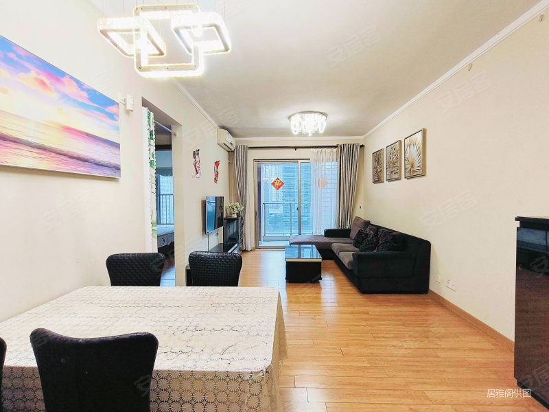 板樟山公园旁格力香樟精装修两房业主诚意出售随时看房