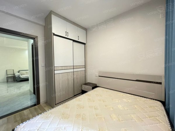 凉山西昌长宁小区阳光城文澜府西部新城，阳光城文澜府，电梯套三双卫，家具家电齐全，价格可谈出租房源真实图片