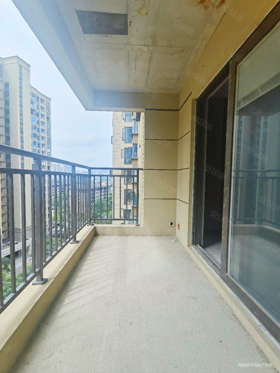 华润桃源里(一期) 低容积 中间楼层采光好 车位充足