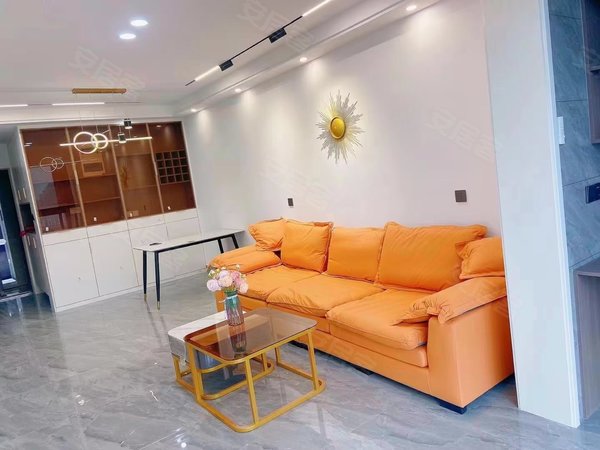 万达八佰伴旁边恒基旭辉府 2室2厅1卫 配套齐全 南北通透