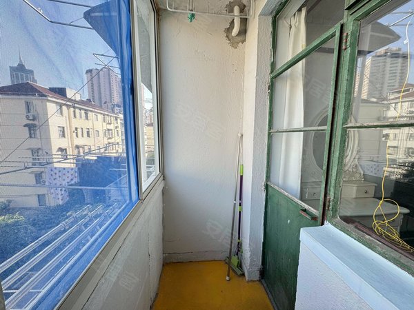 上海普陀曹杨兰溪园近地铁3413金沙江站,环球港等,拎包入住,有钥匙