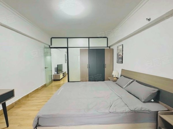 深圳龙岗万科城百瑞达公寓首月免租!坂田阳台一房一厅!