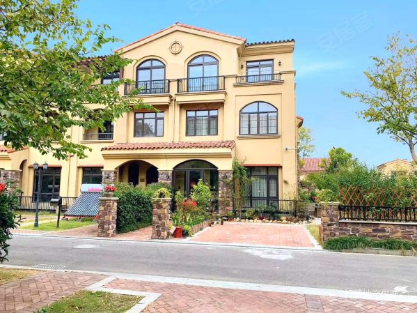 嘉兴九龙山,临海小别墅,民宿月租2万,带有租约合同,中南漫悦湾二手房