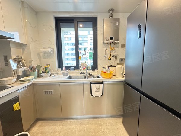 万达广场租房,紫誉华庭 豪装三房两卫 看房方便 好停车 拎包入住,常熟