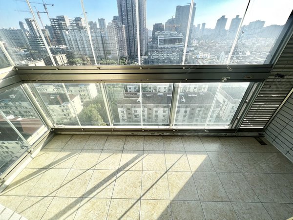 上海长宁新华路新华御庭房源采光好,南北通透,业主诚意出出租房源真实