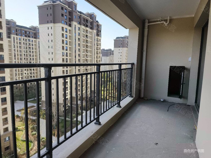 急售城东吾悦广场万科城市之光旁吾悦和府多套毛坯出售