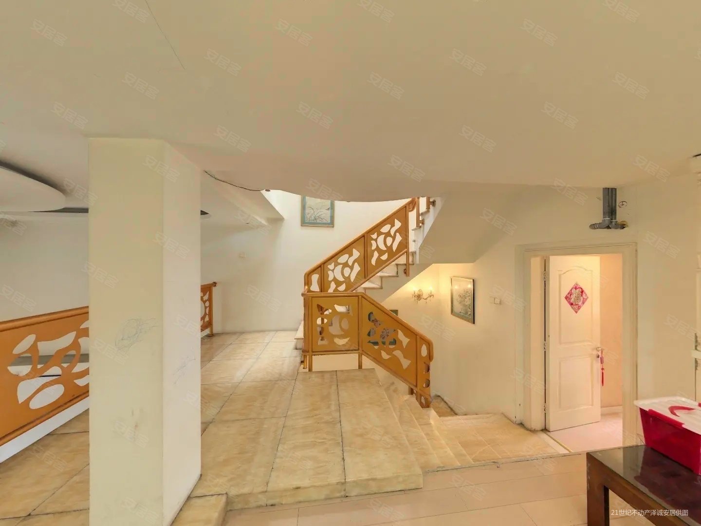 一栋洋房5室2厅2卫203.13㎡南北1100万