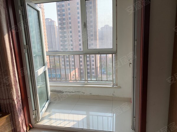 天津西青精武国兴佳园国兴家园,精装两室,包物业,可押一付一,随时看房