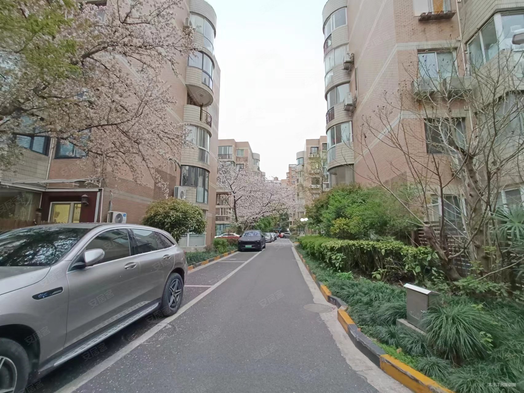 华光花园3室2厅2卫152.94㎡南北1190万