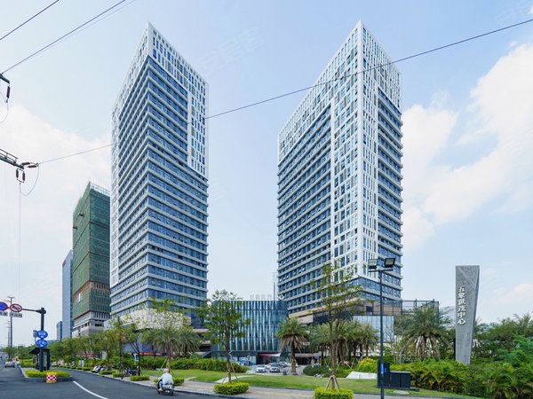 南宁良庆良庆镇阳光城时代中心1500两室复式 五象总部基地 地铁口