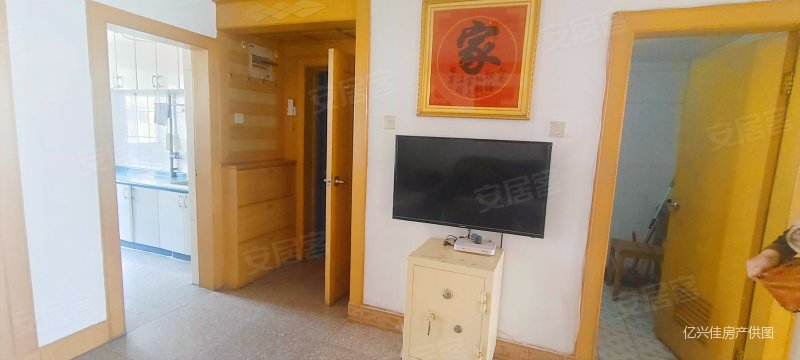 兴华苑小区古城北市中心精装带地下室52万