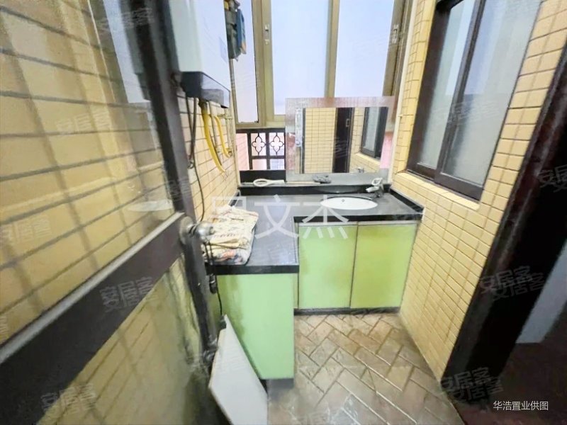 石龙笋盘 业主80个全抛 红本过户 送车位 拎包住 采光好,聚豪名轩二手