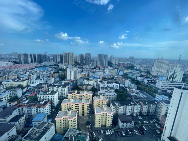 钦州钦南钦南城区年年丰广场年年丰小区 单间700押一付一 可以短租