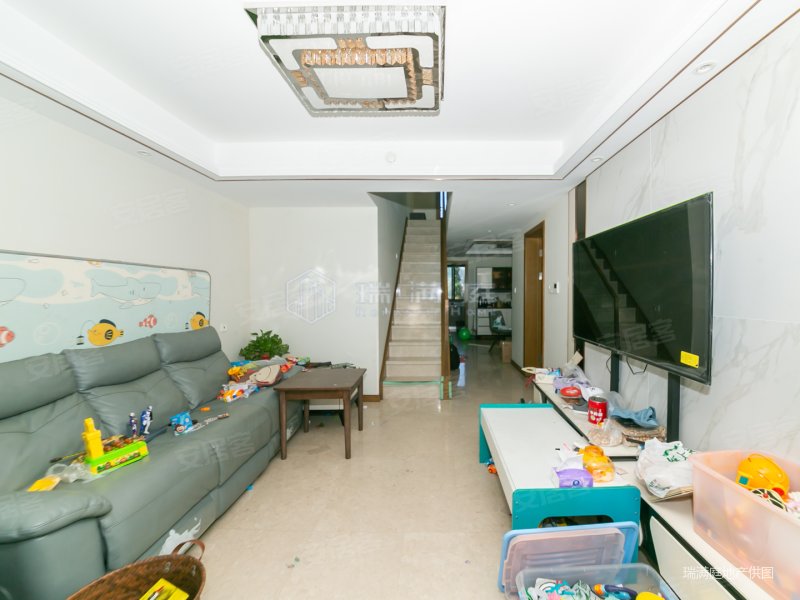 精装好房 商业配套齐全 正规商品房 近地铁 楼龄新 近医院,银城东岳府