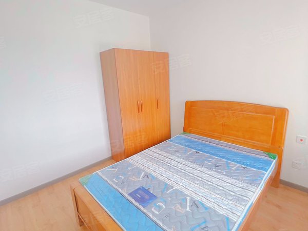 成都龙泉驿总站片区红咏花园个人!无中介!可月付!可短租!年底大处理!